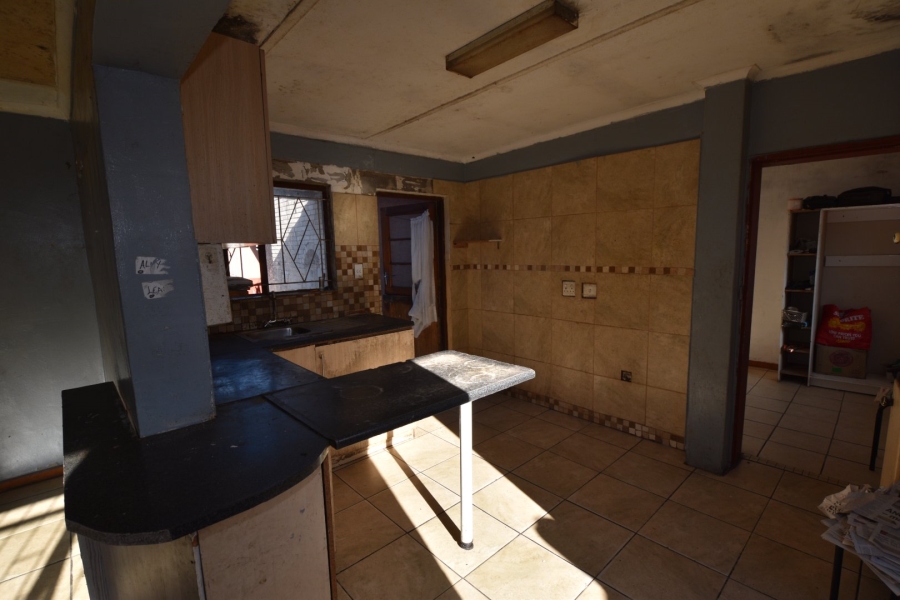 6 Bedroom Property for Sale in Norwood Western Cape